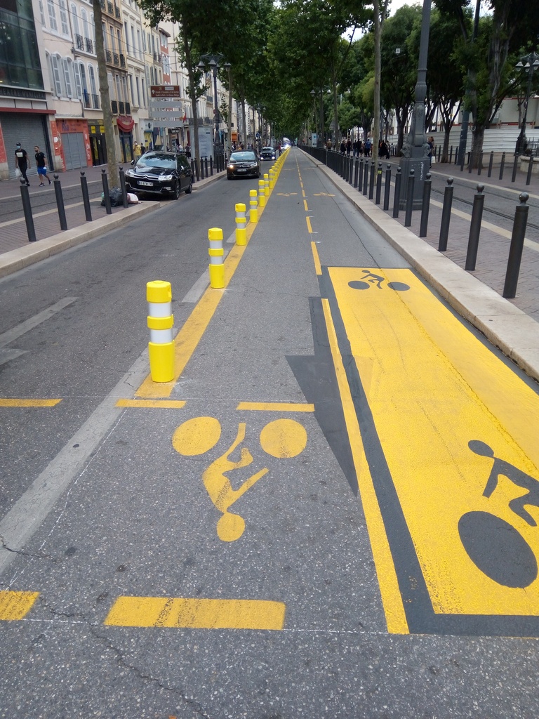 Piste cyclable temporaire sur La Canebière